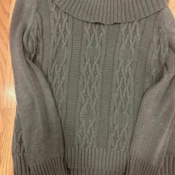 Christopher And Banks Grey Turtle Neck Sparkles Size Large - Picture 2 of 6